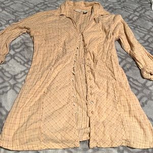 Vintage DAYTRIP The Button down beige top in excellent condition size M!